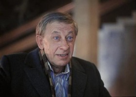Евстигнеев Евгений